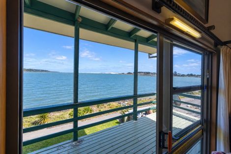 Photo of property in 1 Hartley Street, Foxton Beach, Foxton, 4815