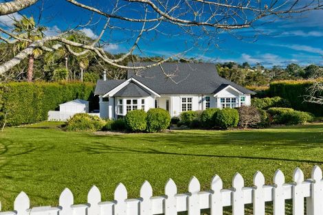 Photo of property in 27-29 Bernard Magnus Lane, Greenhithe, Auckland, 0632
