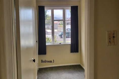 Photo of property in 3-3a Queenwood Road, Levin, 5510