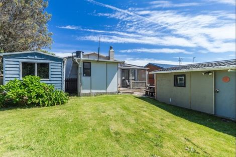 Photo of property in 70 Rua Avenue, Waitarere Beach, Levin, 5510