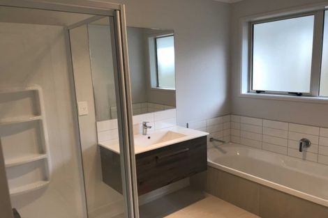 Photo of property in 92 Te Wharo Drive, Papamoa, 3118