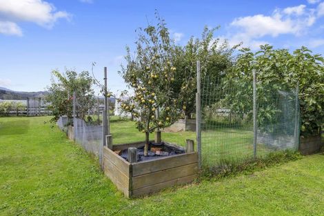 Photo of property in 85 Emerald Hill Drive, Birchville, Upper Hutt, 5018