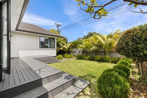Photo of property in 57a Forrest Hill Road, Milford, Auckland, 0620
