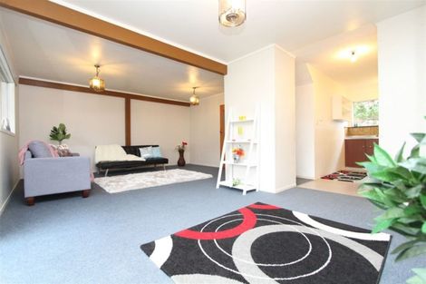 Photo of property in 18 Hollydale Grove, Churton Park, Wellington, 6037