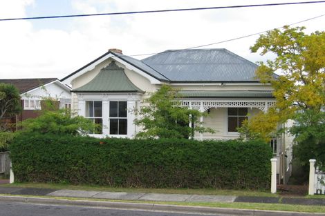Photo of property in 8 Palmerston Road, Birkenhead, Auckland, 0626