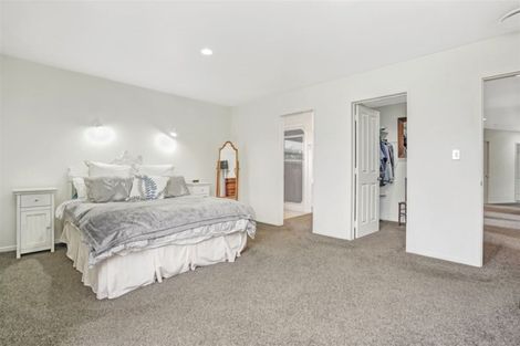 Photo of property in 37 Dixon Road, Fitzroy, Hamilton, 3206