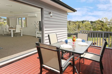 Photo of property in 16a Cedar Heights Avenue, Massey, Auckland, 0614