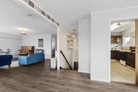 Photo of property in 59 Dixon Street, Oakura, 4314