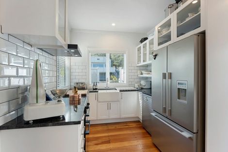 Photo of property in 86 Ames Street, Paekakariki, 5034