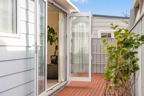 Photo of property in 2/35 Tahi Street, Miramar, Wellington, 6022