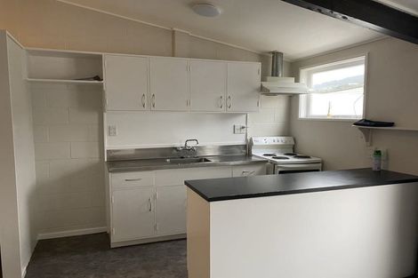 Photo of property in 5/21 Collins Avenue, Tawa, Wellington, 5028