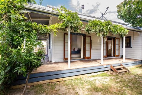 Photo of property in 205 Grove Road, Mayfair, Hastings, 4122