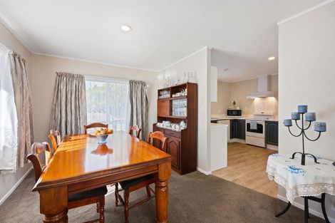 Photo of property in 1/242 Botany Road, Golflands, Auckland, 2013
