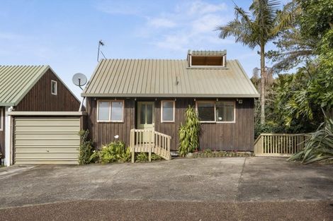 Photo of property in 1/807 East Coast Road, Northcross, Auckland, 0630