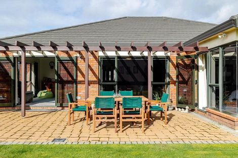 Photo of property in 62 Royal Oak Drive, Kelvin Grove, Palmerston North, 4414