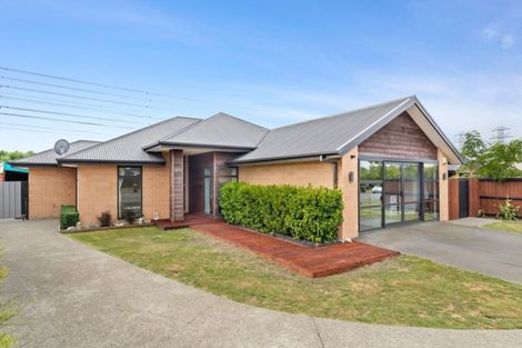 Photo of property in 23 Little Oaks Drive, Yaldhurst, Christchurch, 8042