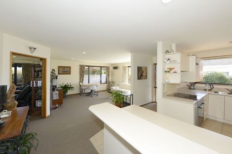 Photo of property in 2/82 Middleton Road, Upper Riccarton, Christchurch, 8041