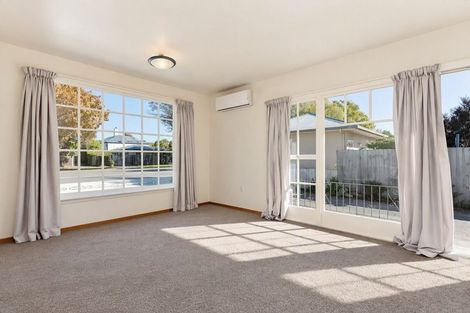 Photo of property in 1/400 Memorial Avenue, Burnside, Christchurch, 8053
