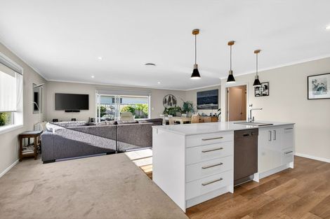 Photo of property in 5 Tarata Grove, Lansdowne, Masterton, 5810