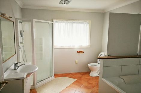 Photo of property in 216 Te Atatu Road, Te Atatu South, Auckland, 0610