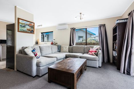 Photo of property in 115a Makarini Street, Paraparaumu, 5032
