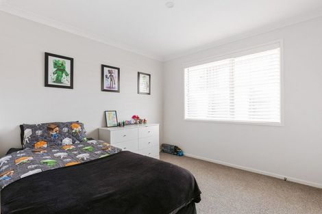 Photo of property in 12b Kayelene Place, Omokoroa, 3114