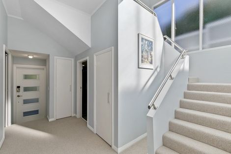 Photo of property in 22 Fairview Crescent, Kelburn, Wellington, 6012