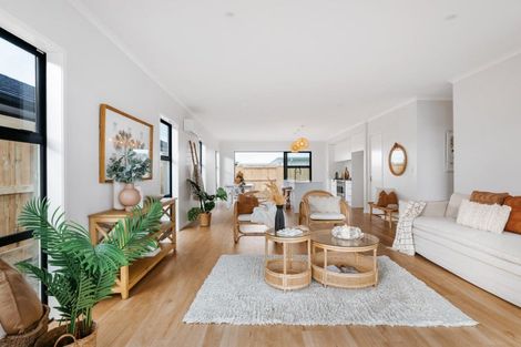 Photo of property in 4 Sapida Close, Papamoa Beach, Papamoa, 3118