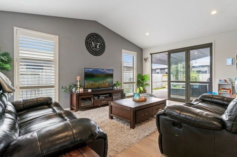 Photo of property in 27 Hebe Crescent, Papamoa Beach, Papamoa, 3118