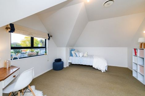 Photo of property in 15 Phoenix Avenue, Hokowhitu, Palmerston North, 4410