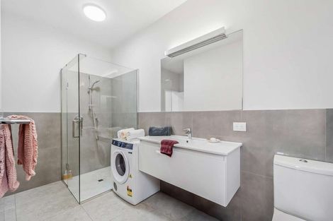 Photo of property in 87 Roberts Road, Matakatia, Whangaparaoa, 0930