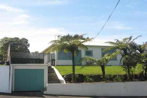 Photo of property in 23 Morley Street, New Plymouth, 4310