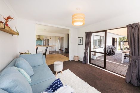 Photo of property in 53 Raglan Avenue, Cloverlea, Palmerston North, 4412