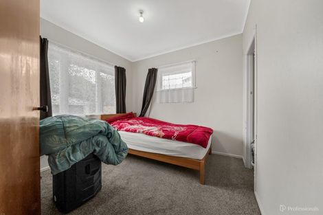 Photo of property in 17 Kairanga Street, Mangere East, Auckland, 2024