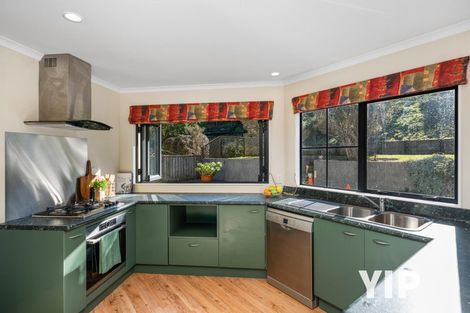 Photo of property in 13 Kilkelly Close, Tawa, Wellington, 5028
