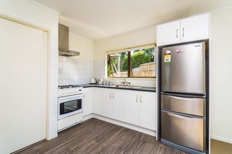 Photo of property in 33 Glen Vista Place, Bayview, Auckland, 0629