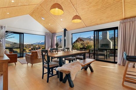 Photo of property in 9 Arran Lane, Jacks Point, Queenstown, 9371