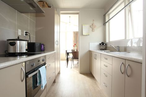 Photo of property in 6 Manukau Road, Raglan, 3225