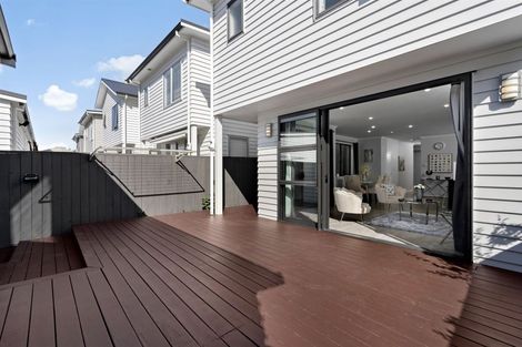 Photo of property in 4 Kotuku Lane, Hobsonville, Auckland, 0616