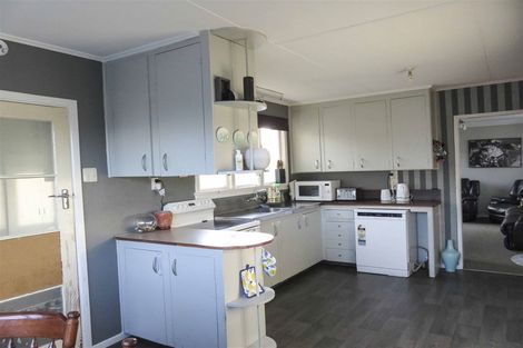 Photo of property in 92 Cargill Street, Waikiwi, Invercargill, 9810