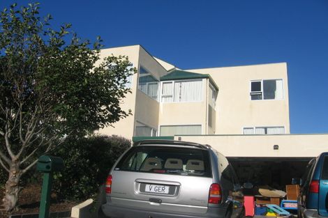 Photo of property in 32 Joseph Banks Drive, Whitby, Porirua, 5024