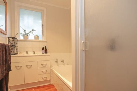 Photo of property in 33 Henderson Crescent, Parkvale, Tauranga, 3112