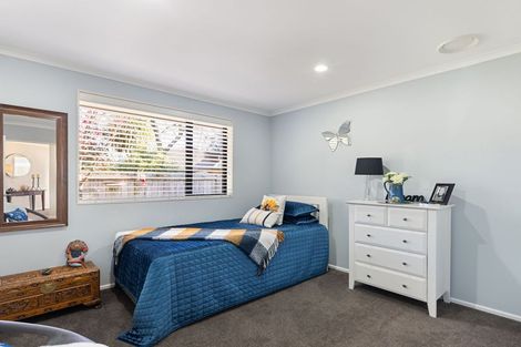 Photo of property in 6 Liberty Grove, Kelvin Grove, Palmerston North, 4414