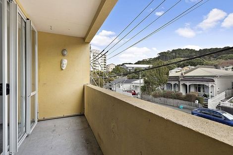 Photo of property in 193 Tasman Street, Mount Cook, Wellington, 6021