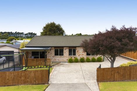 Photo of property in 1a First Avenue, Glenbrook, Waiuku, 2681
