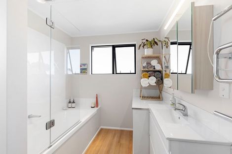 Photo of property in 106a Martin Road, Paraparaumu Beach, Paraparaumu, 5032