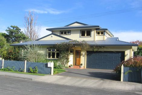 Photo of property in 3 Woodvale Grove, Fairfield, Lower Hutt, 5011