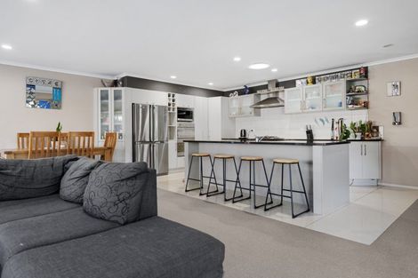 Photo of property in 42 Palazzo Drive, Papamoa Beach, Papamoa, 3118