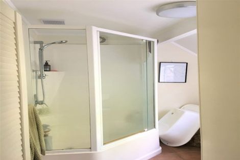 Photo of property in 1/25 Archers Road, Hillcrest, Auckland, 0629