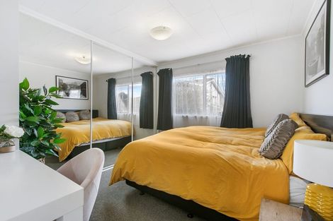 Photo of property in 4 Katrina Place, Massey, Auckland, 0614